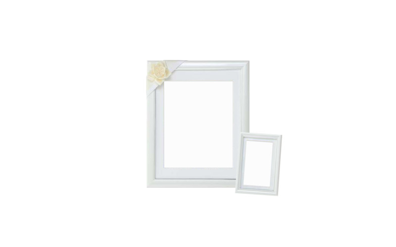 遺影写真　ホワイト